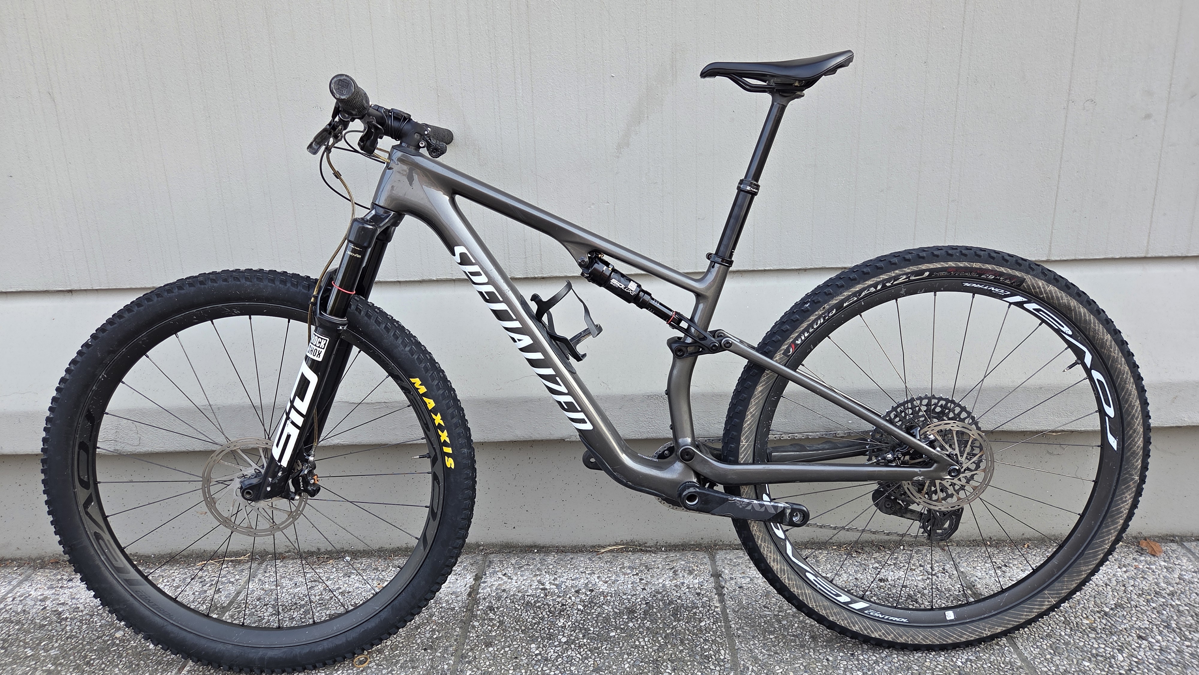 SPECIALIZED EPIC 8 EXPERT