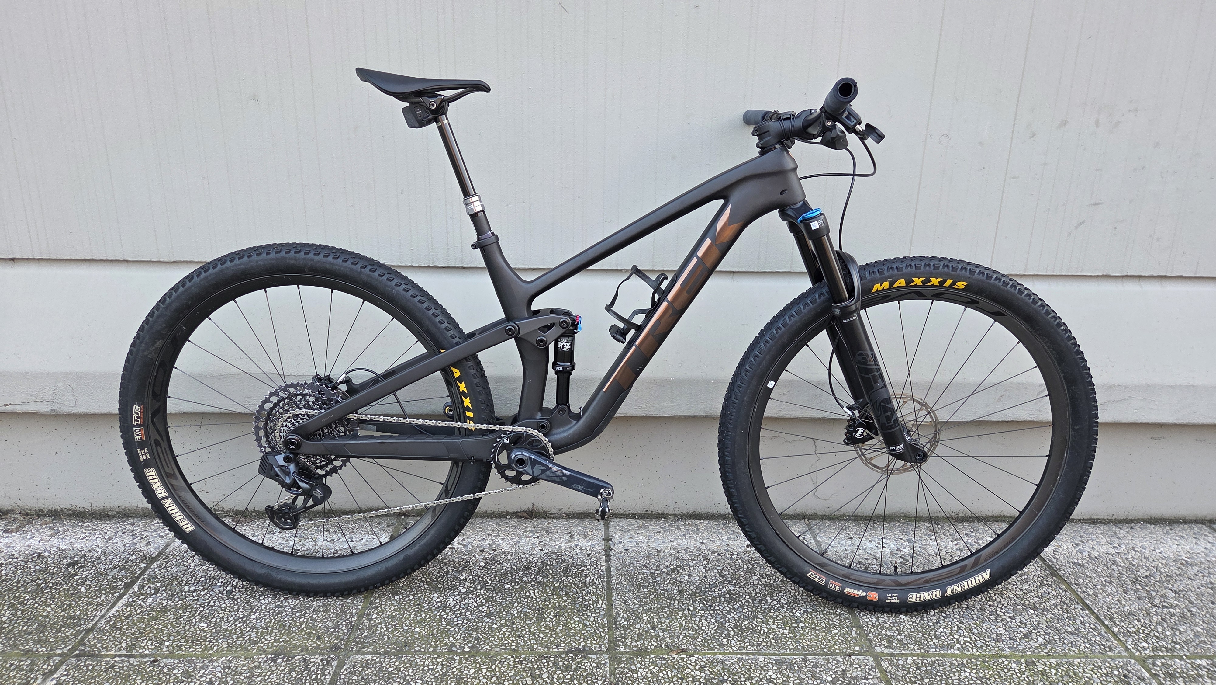 TREK TOP FUEL SRAM AXS