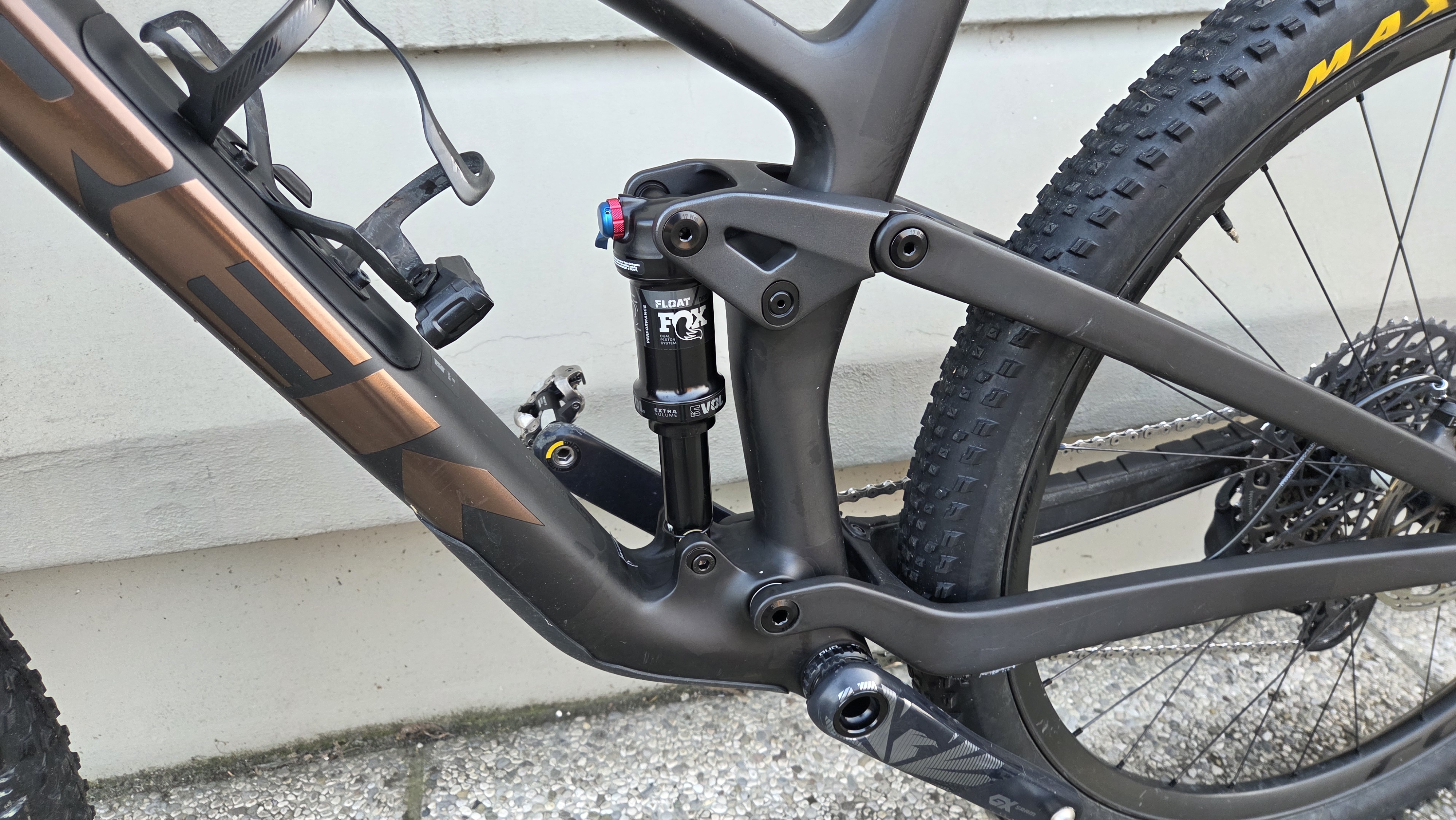 TREK TOP FUEL SRAM AXS