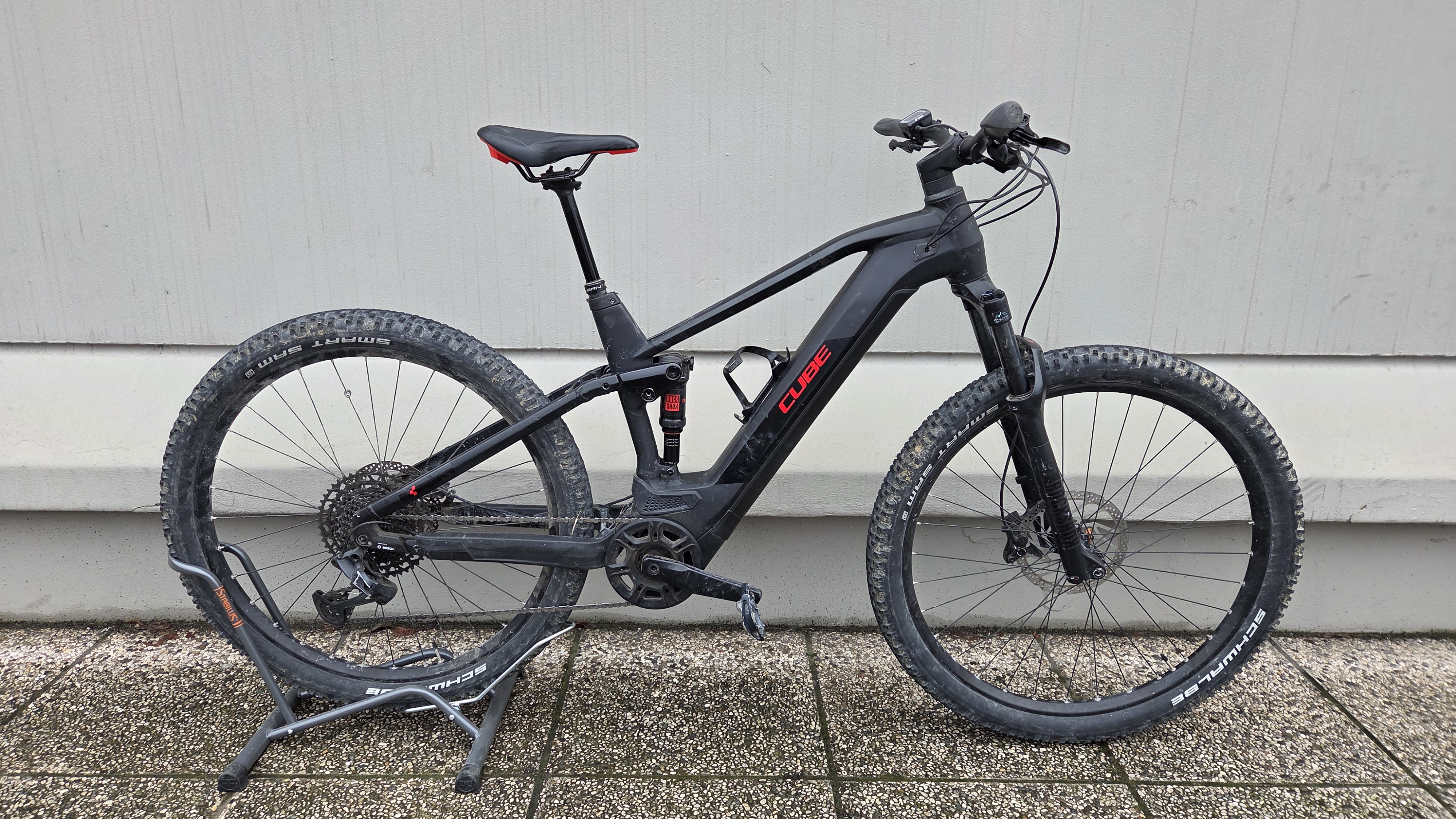 CUBE STEREO HYBRID PRO 120 2021 black