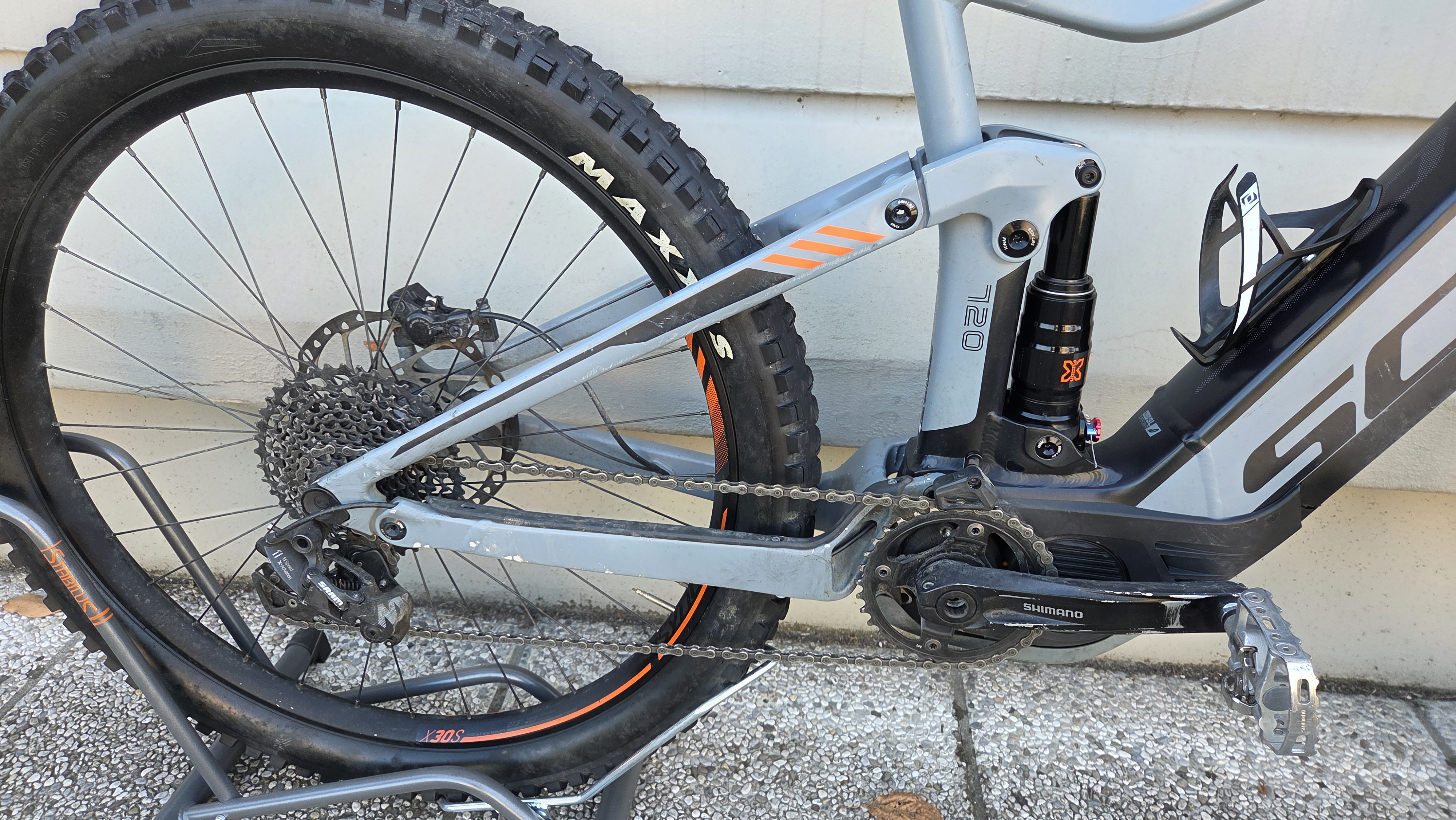 SCOTT E-GENIUS 720