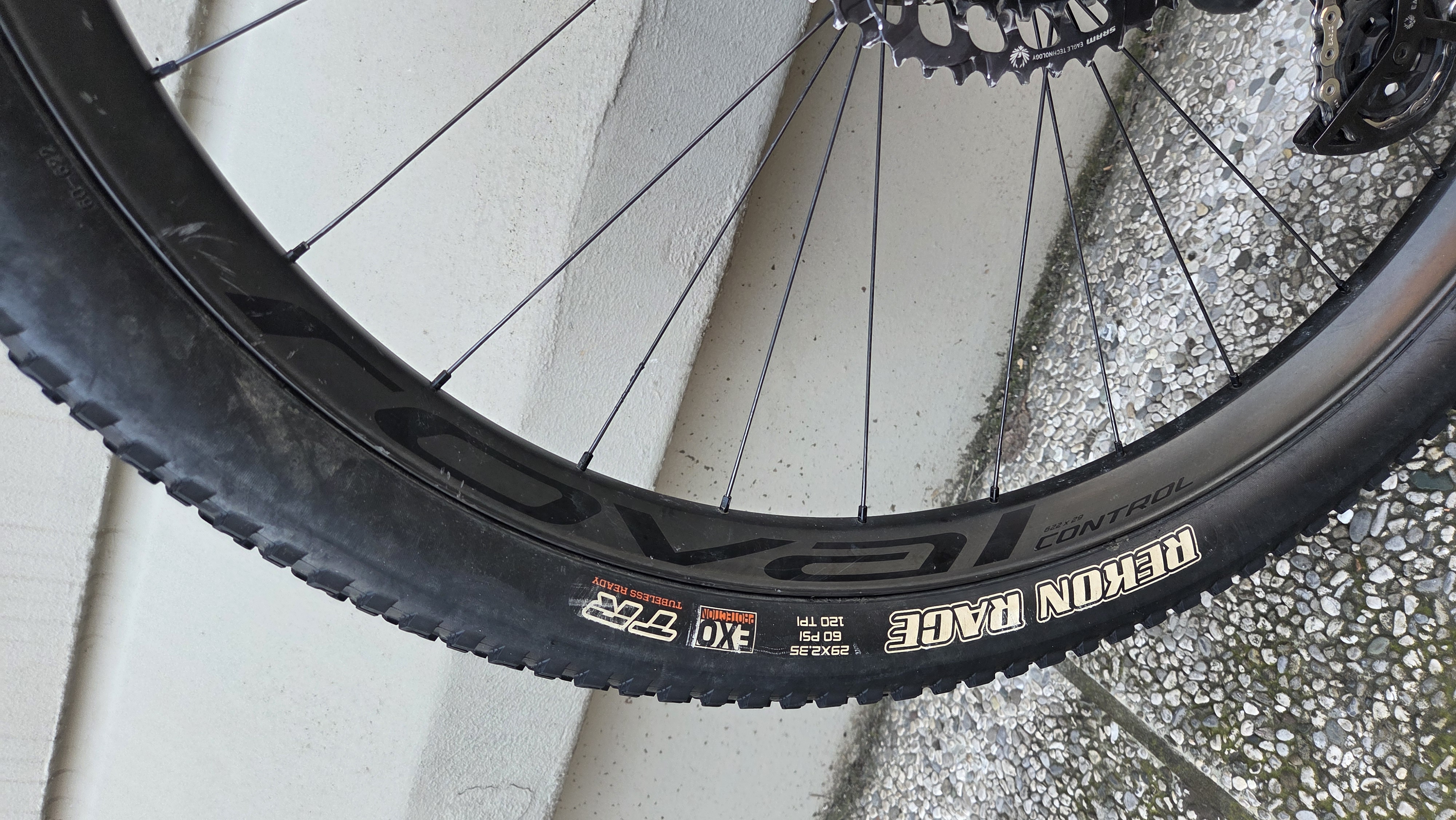 TREK TOP FUEL SRAM AXS